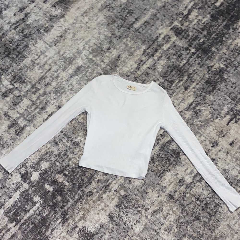 White long sleeve tee